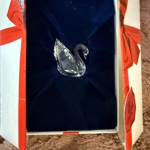 Swarovski Crystal Swan Figurine in Crystal